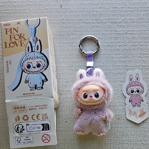 PIN FOR LOVE LABUBU LETTER M - Picture 2 of 11